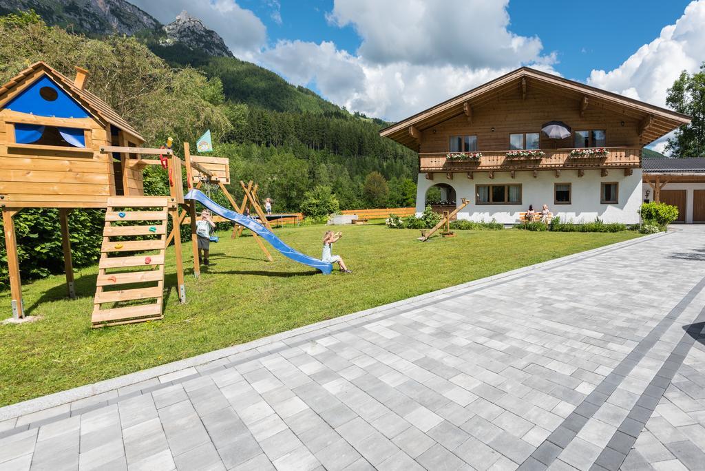 Haus Alpenblick Lofer Apartment Exterior photo
